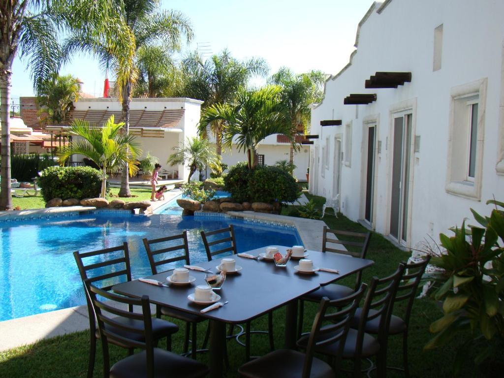 Hotel Canarios Cuernavaca Exterior photo