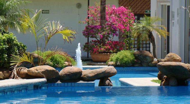 Hotel Canarios Cuernavaca Exterior photo